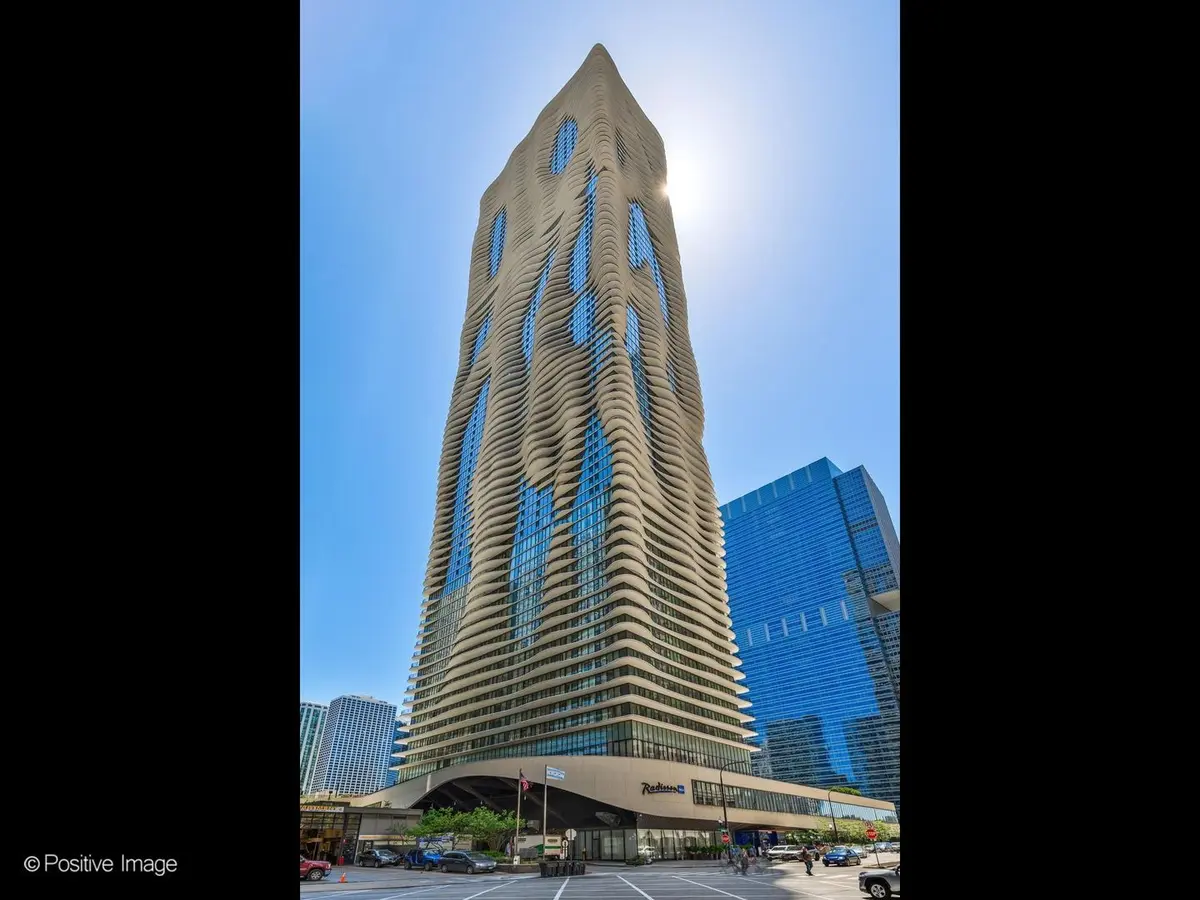 225 N Columbus Drive