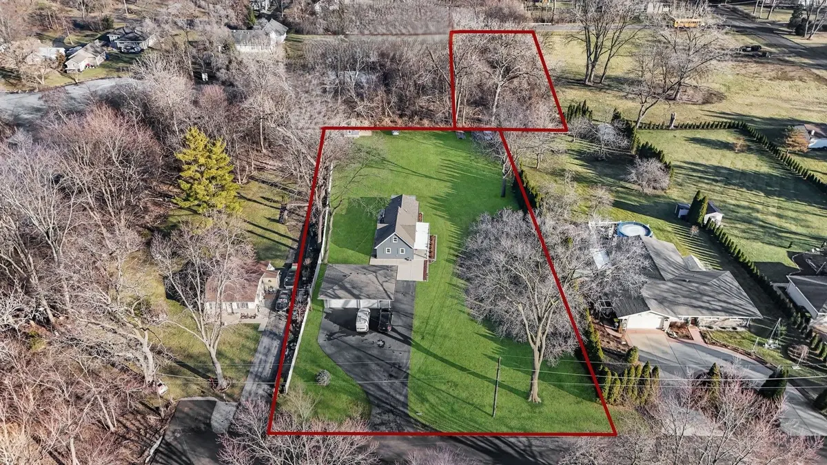 6N221 Virginia Road