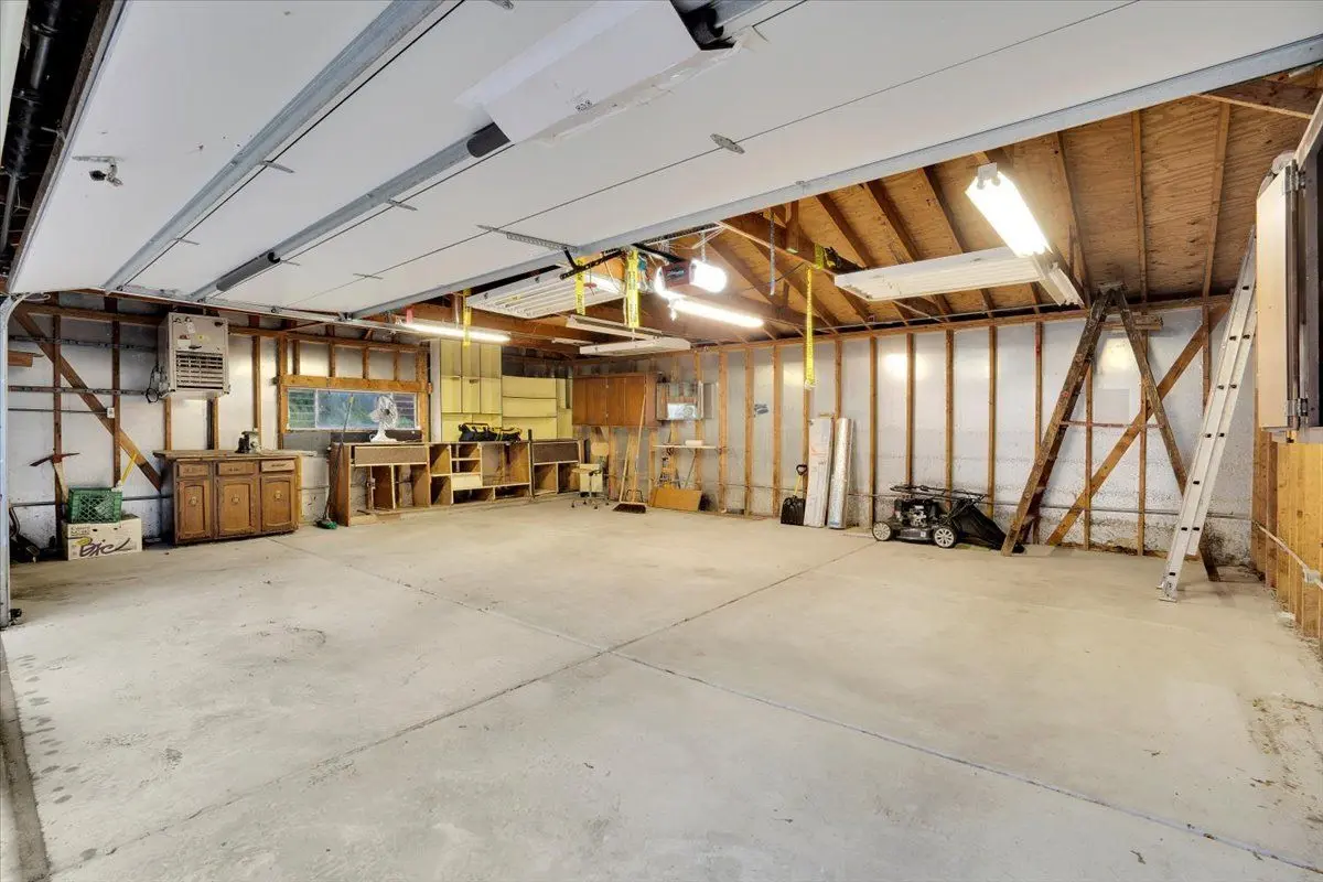 7348 Davis Street