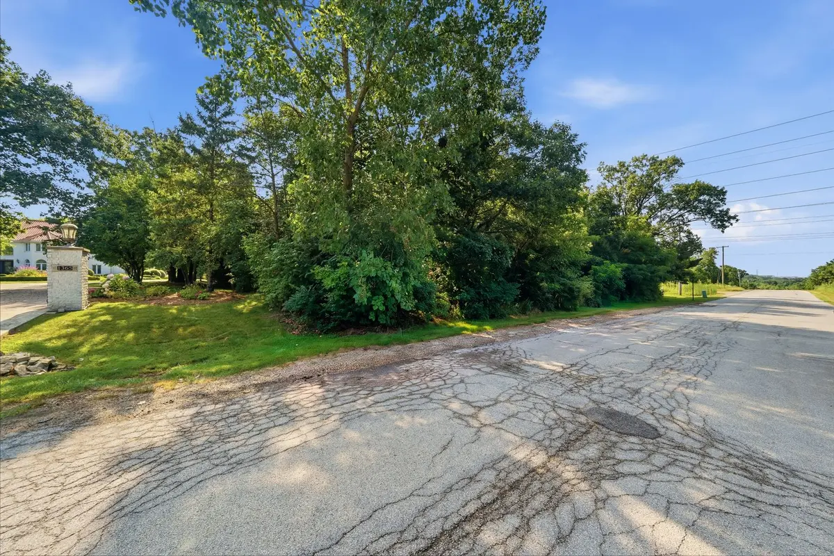 1365 Gordon Lane