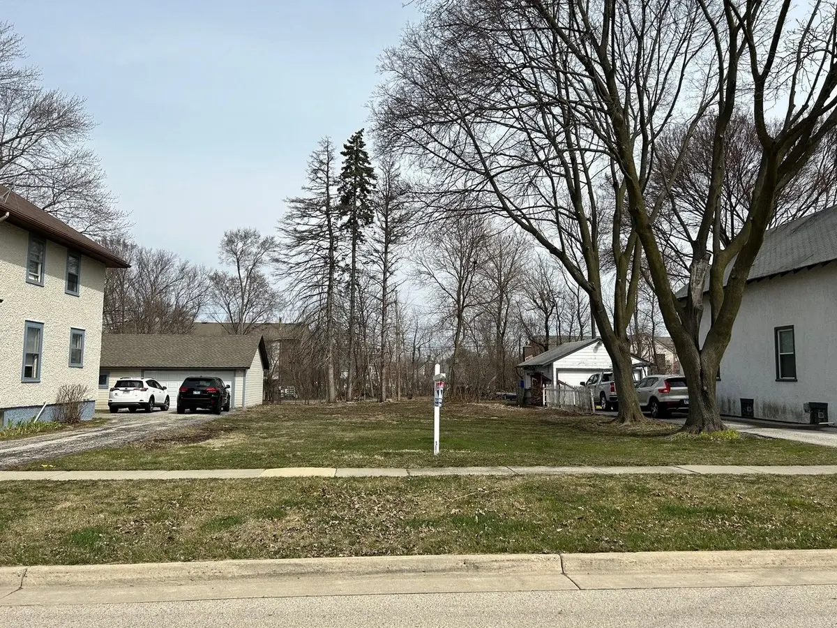 0 E Sunnyside Avenue