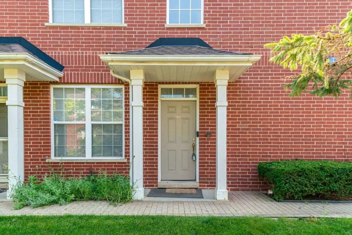 1002 Kensington Drive