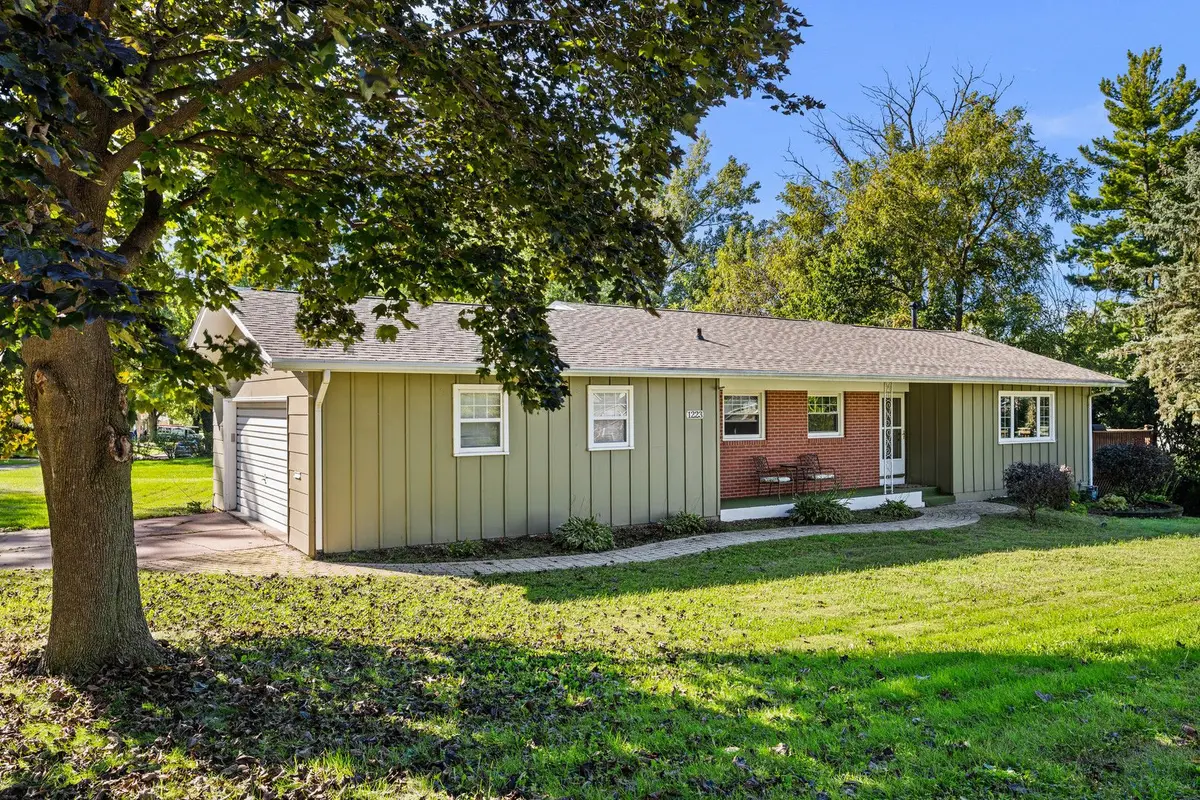 1223 Hillside Drive