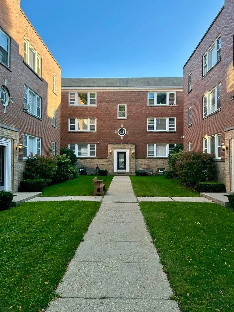 1410 Central Street