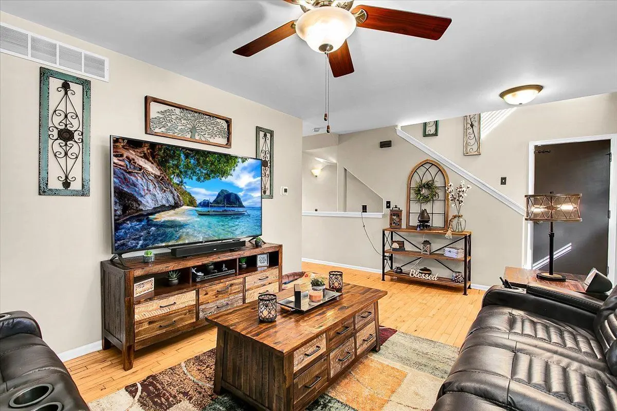 3211 Veronica Street