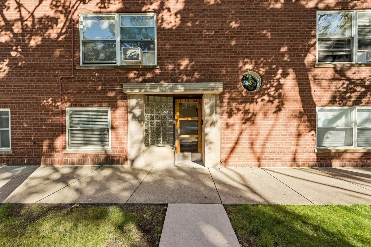 7145 N Washtenaw Avenue