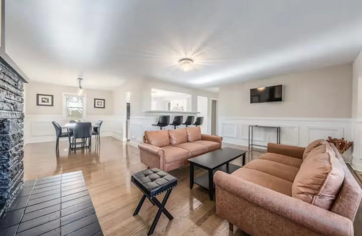 828 Exmoor Road