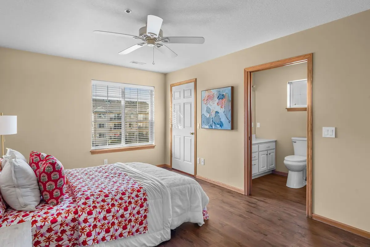 3052 Holiday Court