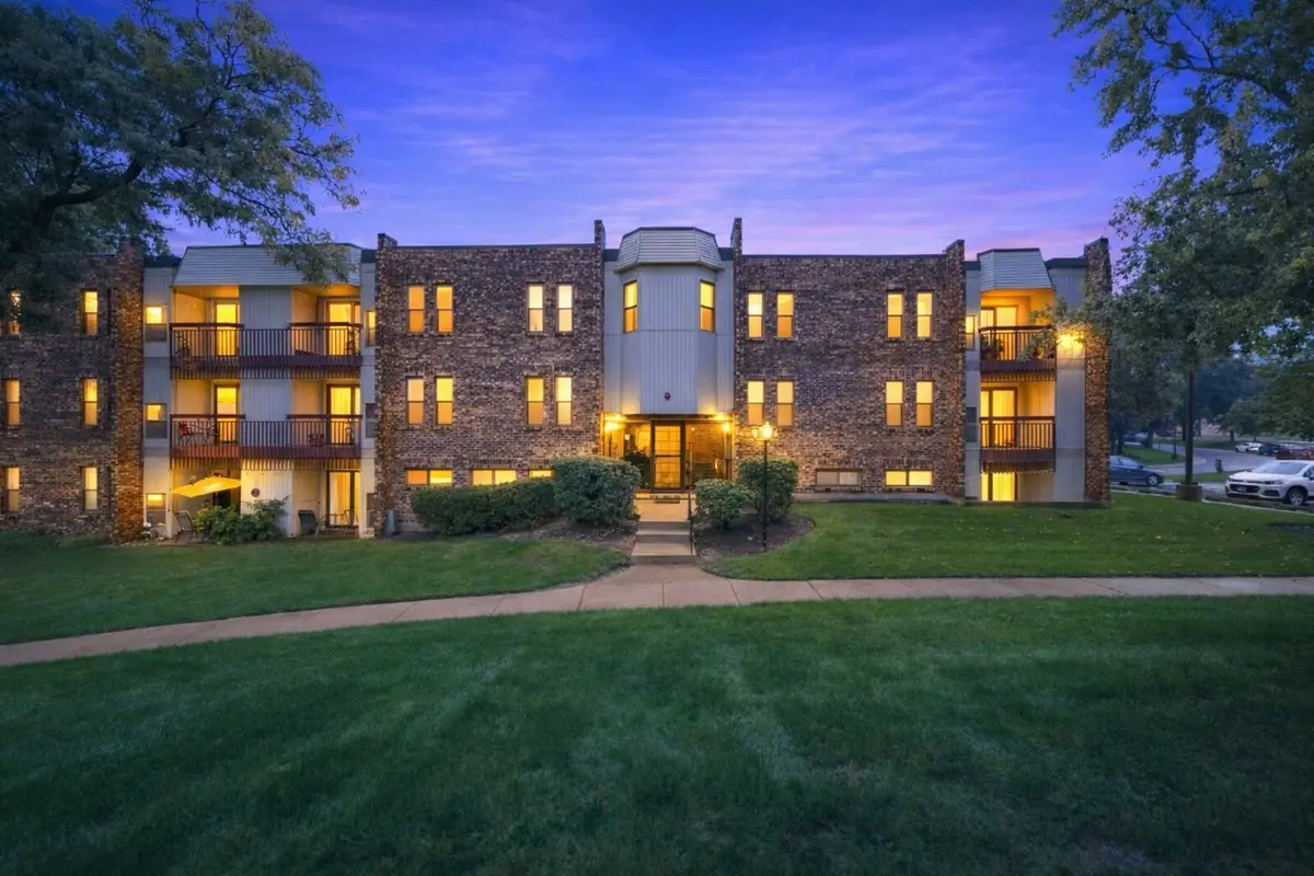2214 Country Club Drive