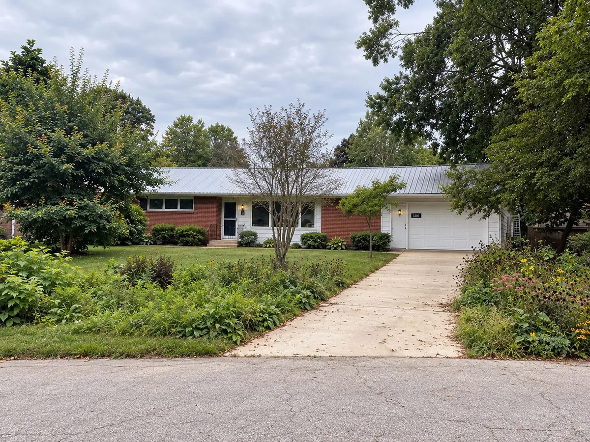 1203 Maplewood Drive