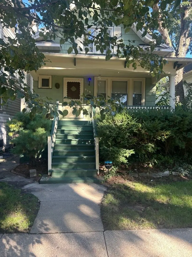 818 Circle Avenue