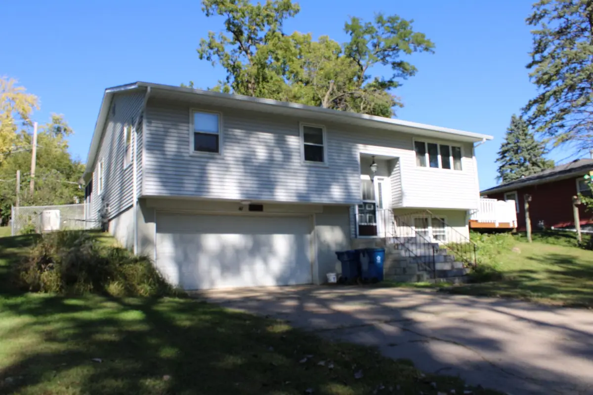 411 Holland Street