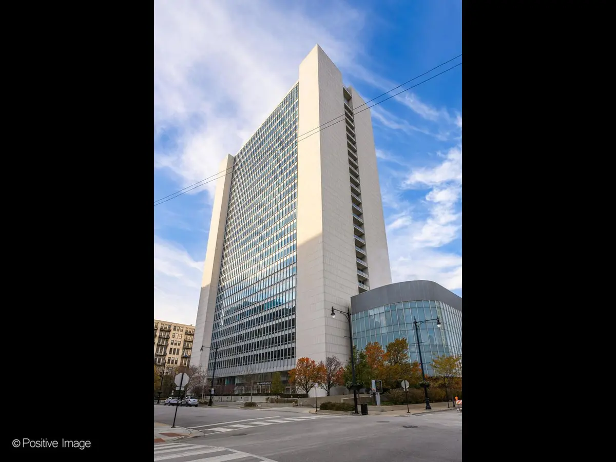 500 W Superior Street