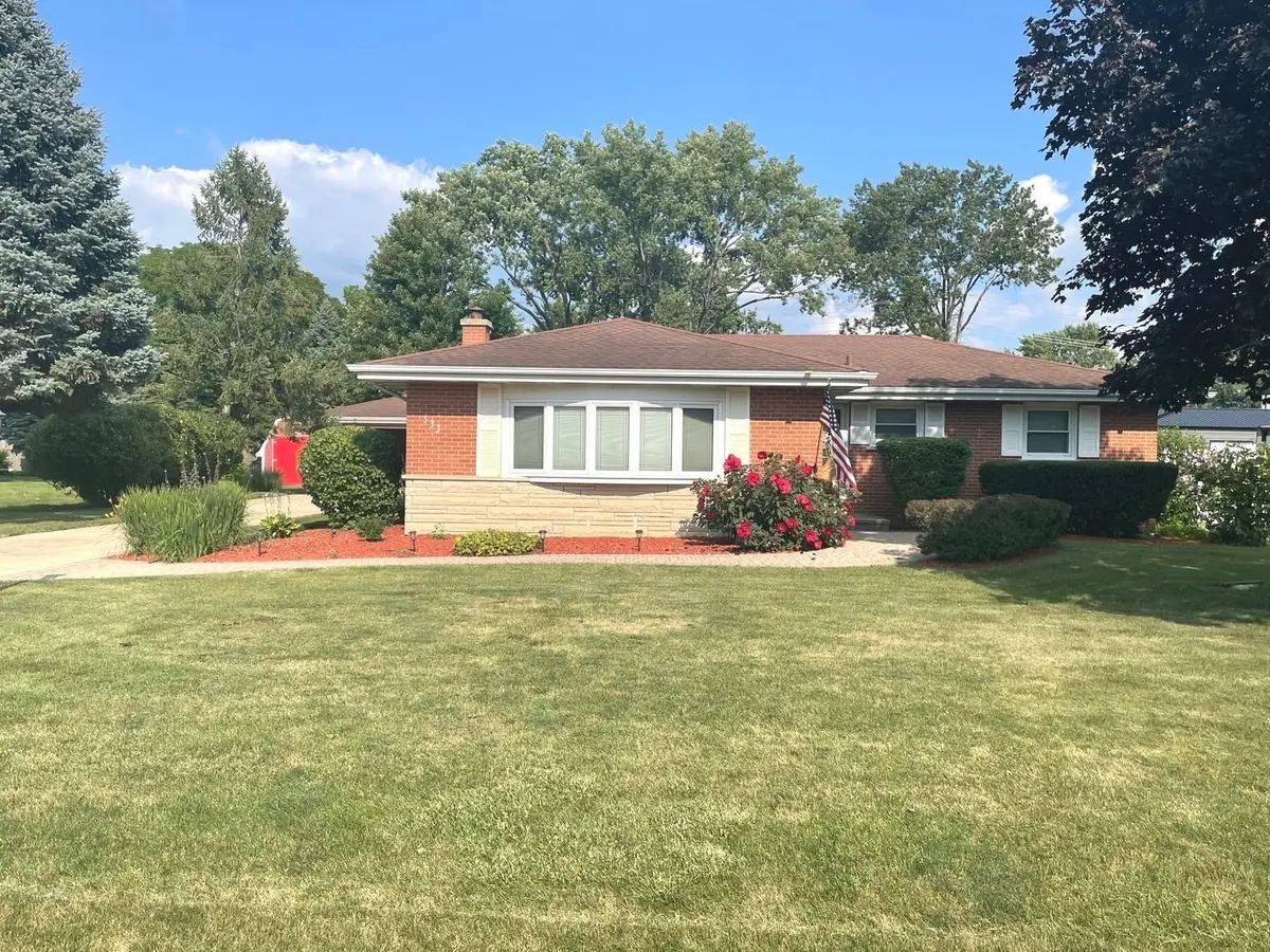 533 Woodview Avenue
