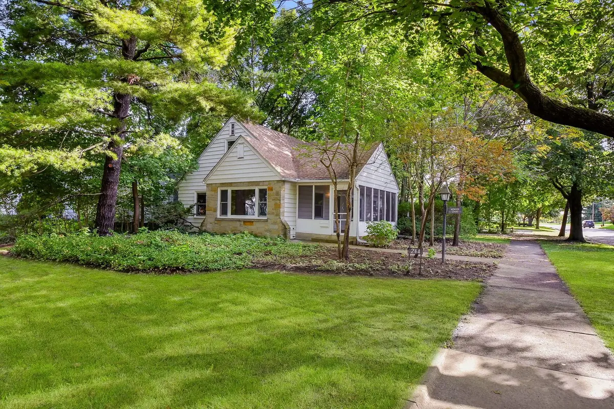 244 S Elmwood Drive