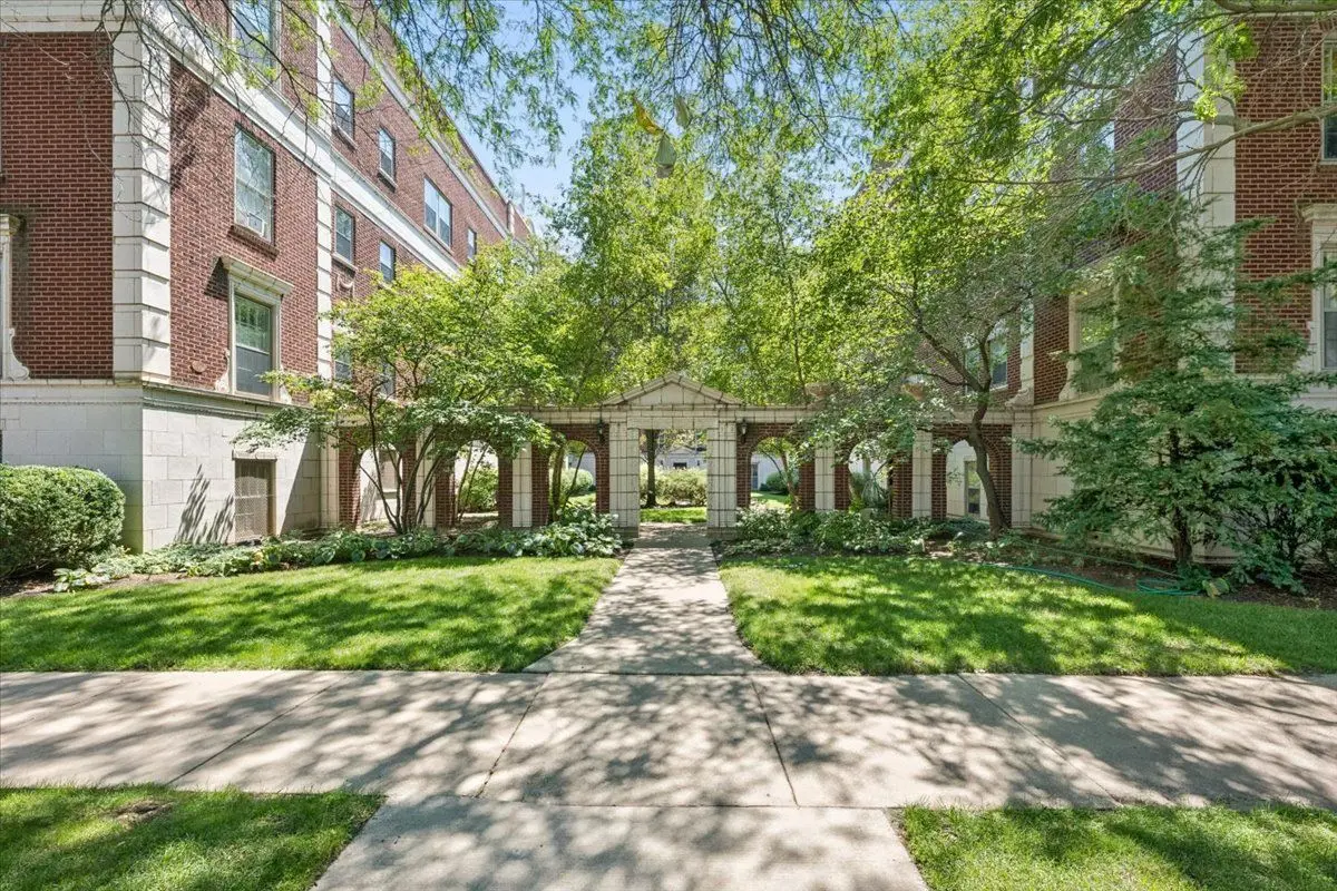 486 Sheridan Road
