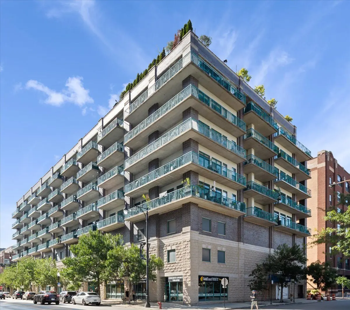 920 W MADISON Street
