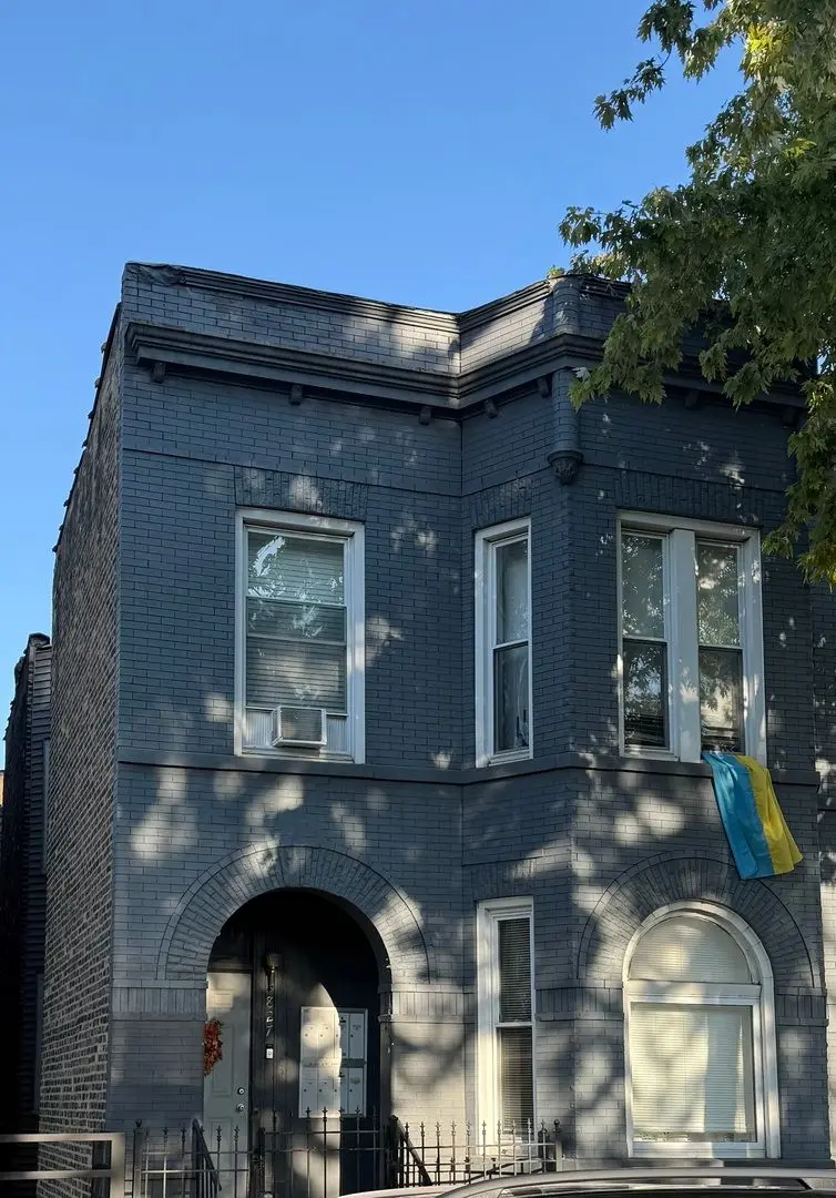 827 N Fairfield Avenue