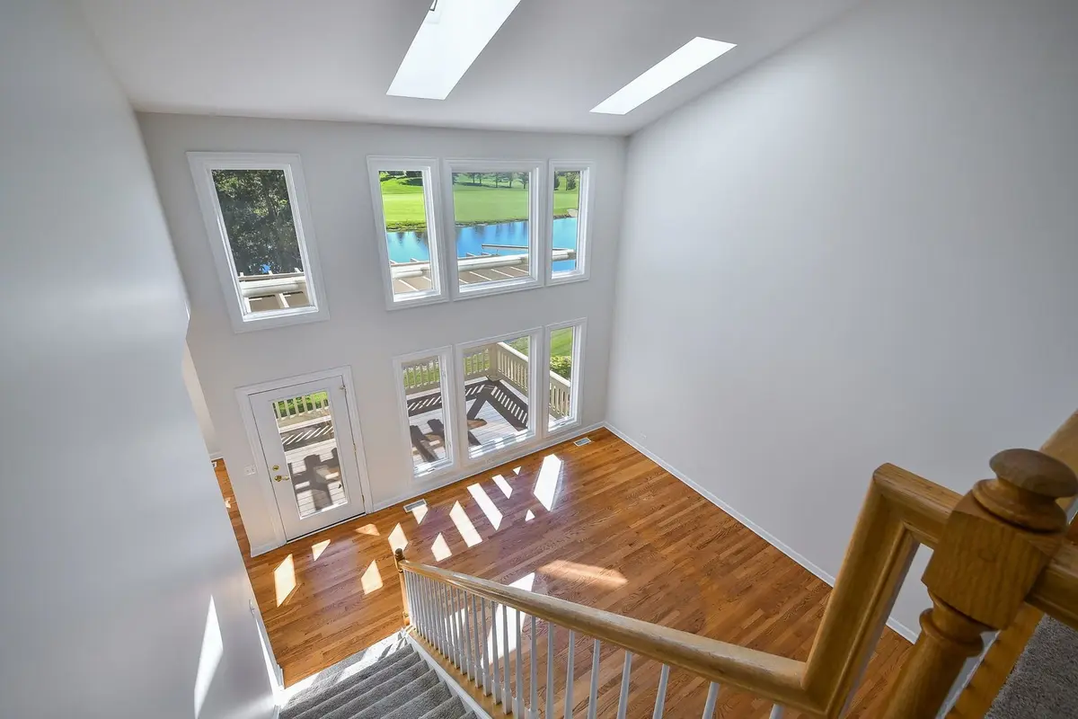 2427 Ridgewood Court
