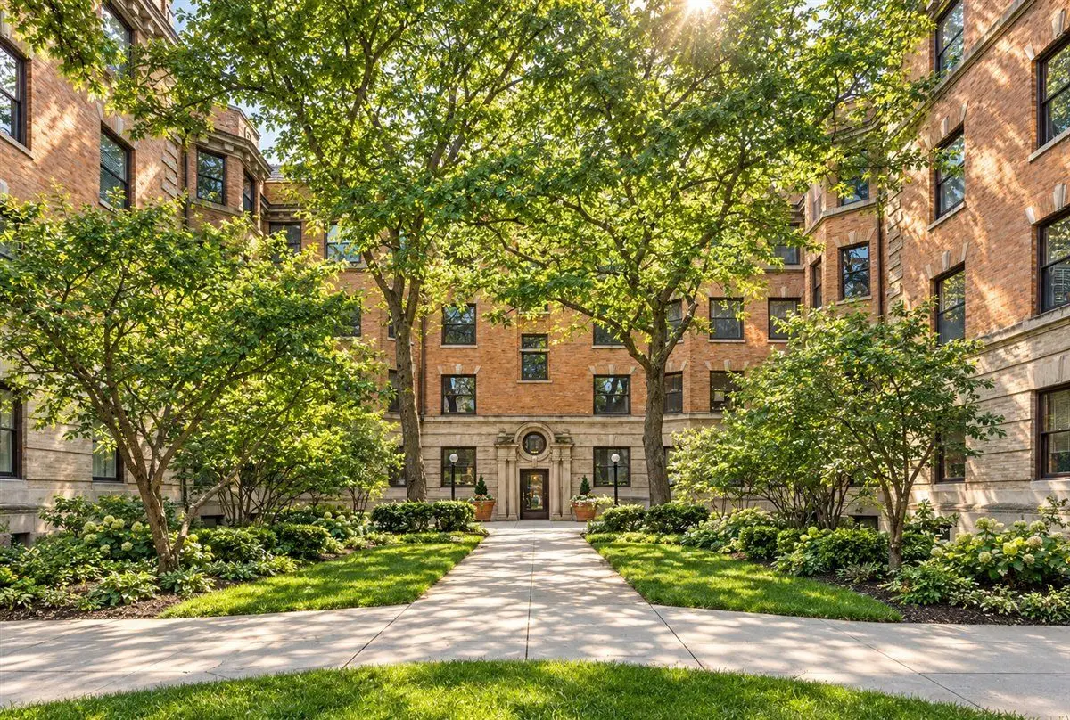 700 W Irving Park Road