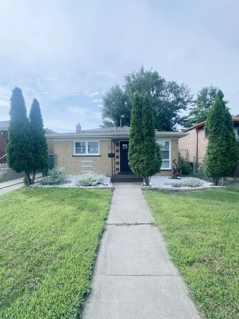 1023 W 108th Street