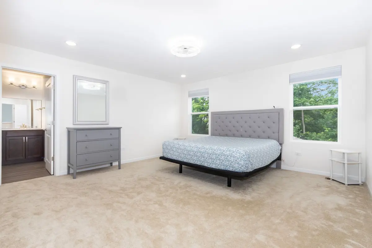 2225 Bent Grass Way