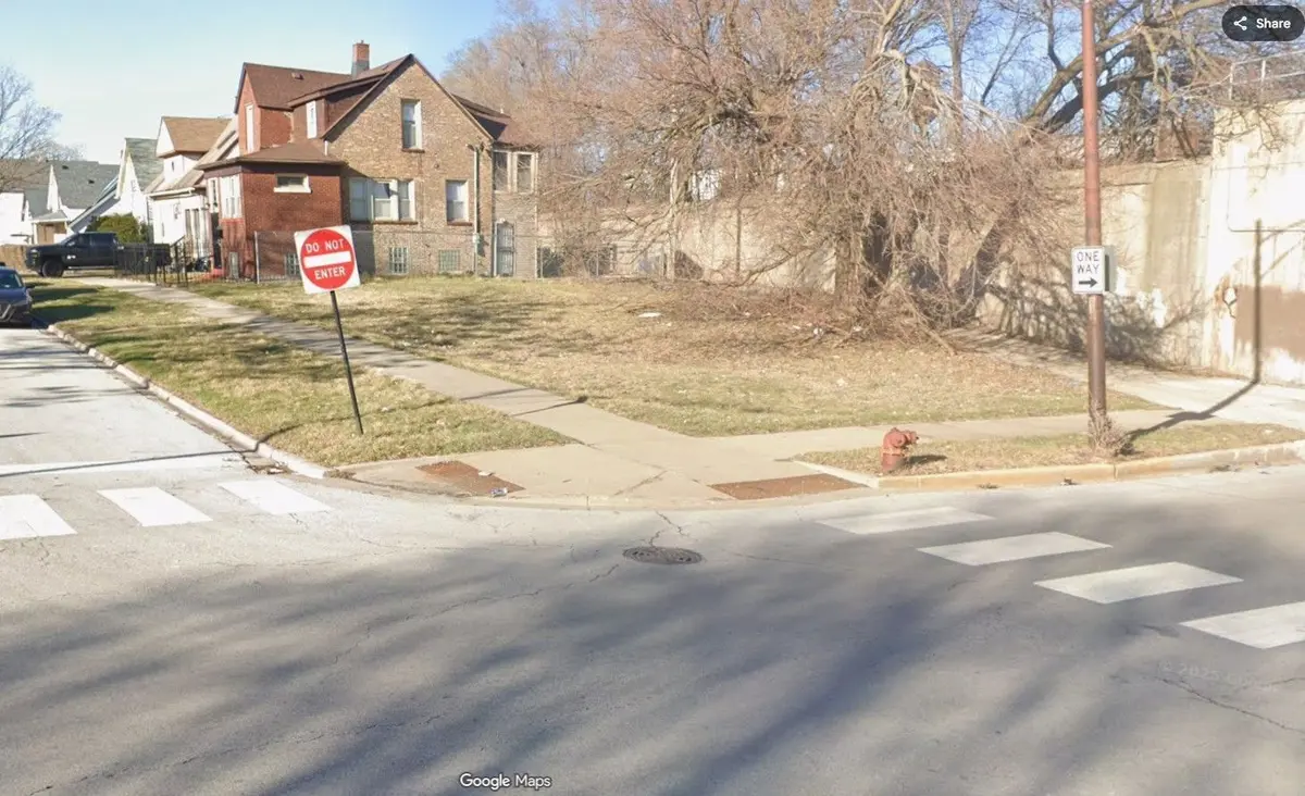 746 W 83rd Street