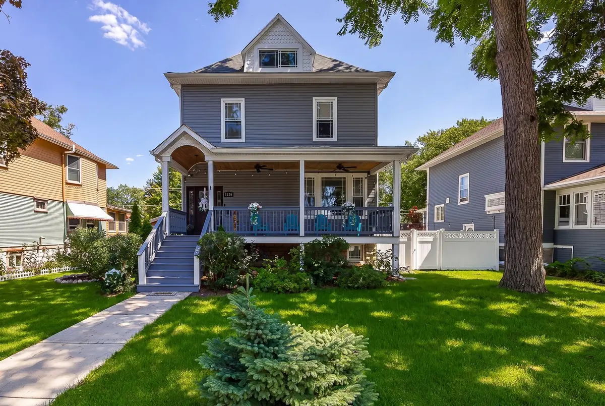 3239 Wesley Avenue