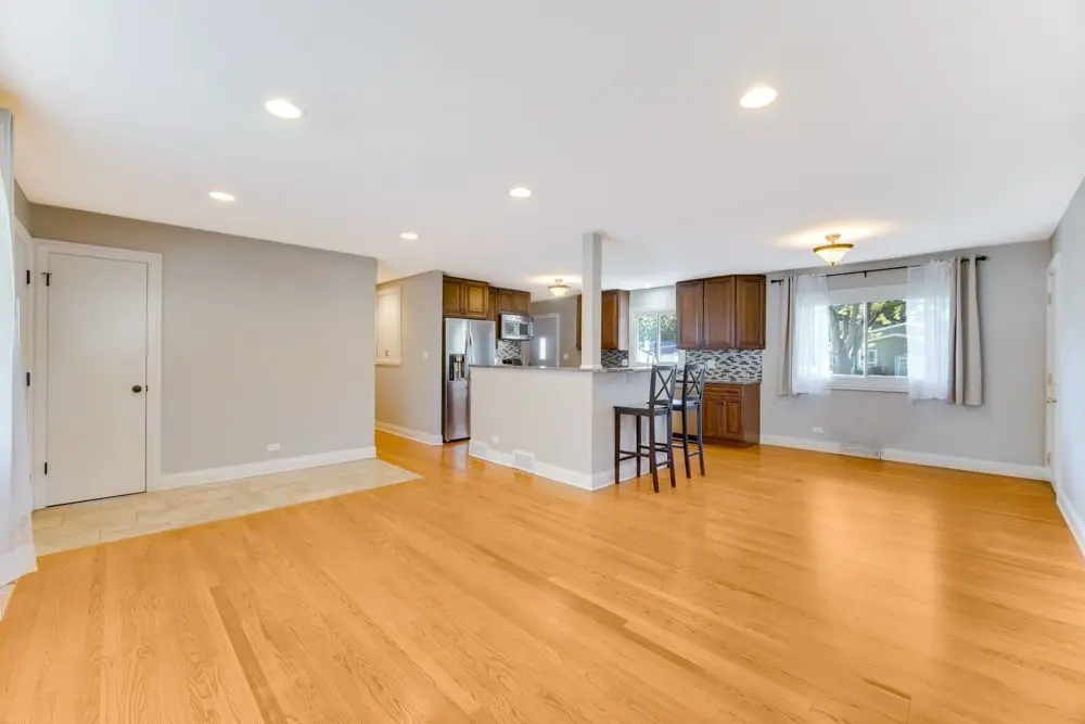 879 E Holly Way