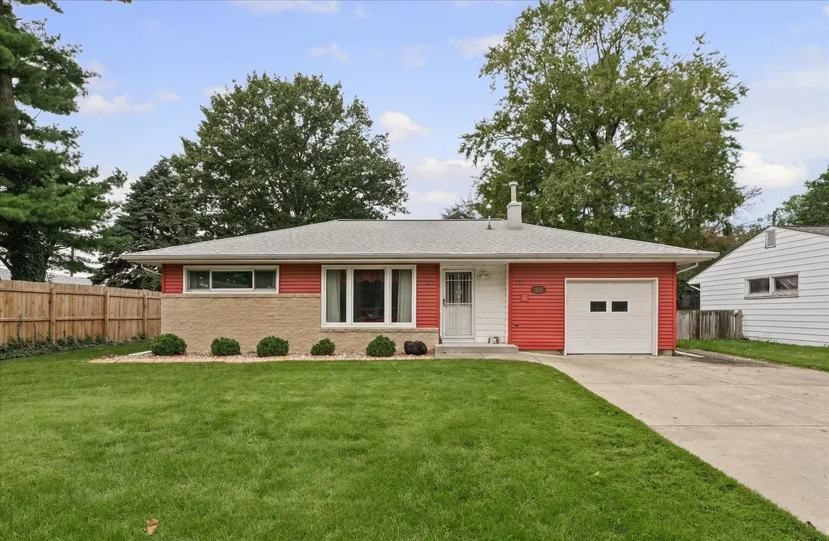 1505 Rose Drive