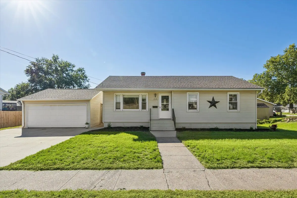 219 9th Avenue