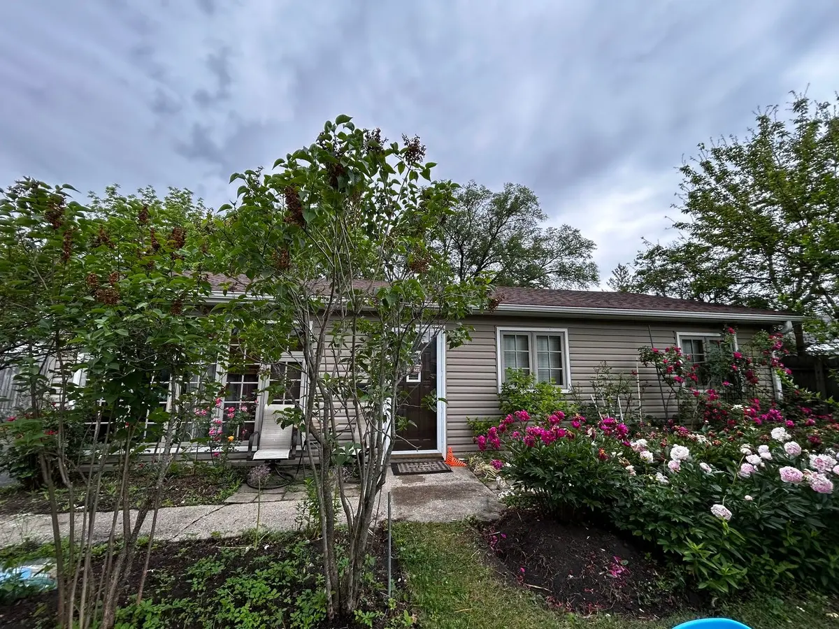 324 N EMERALD Avenue