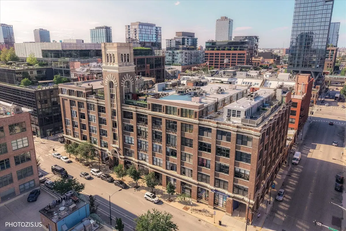 1000 W Washington Boulevard
