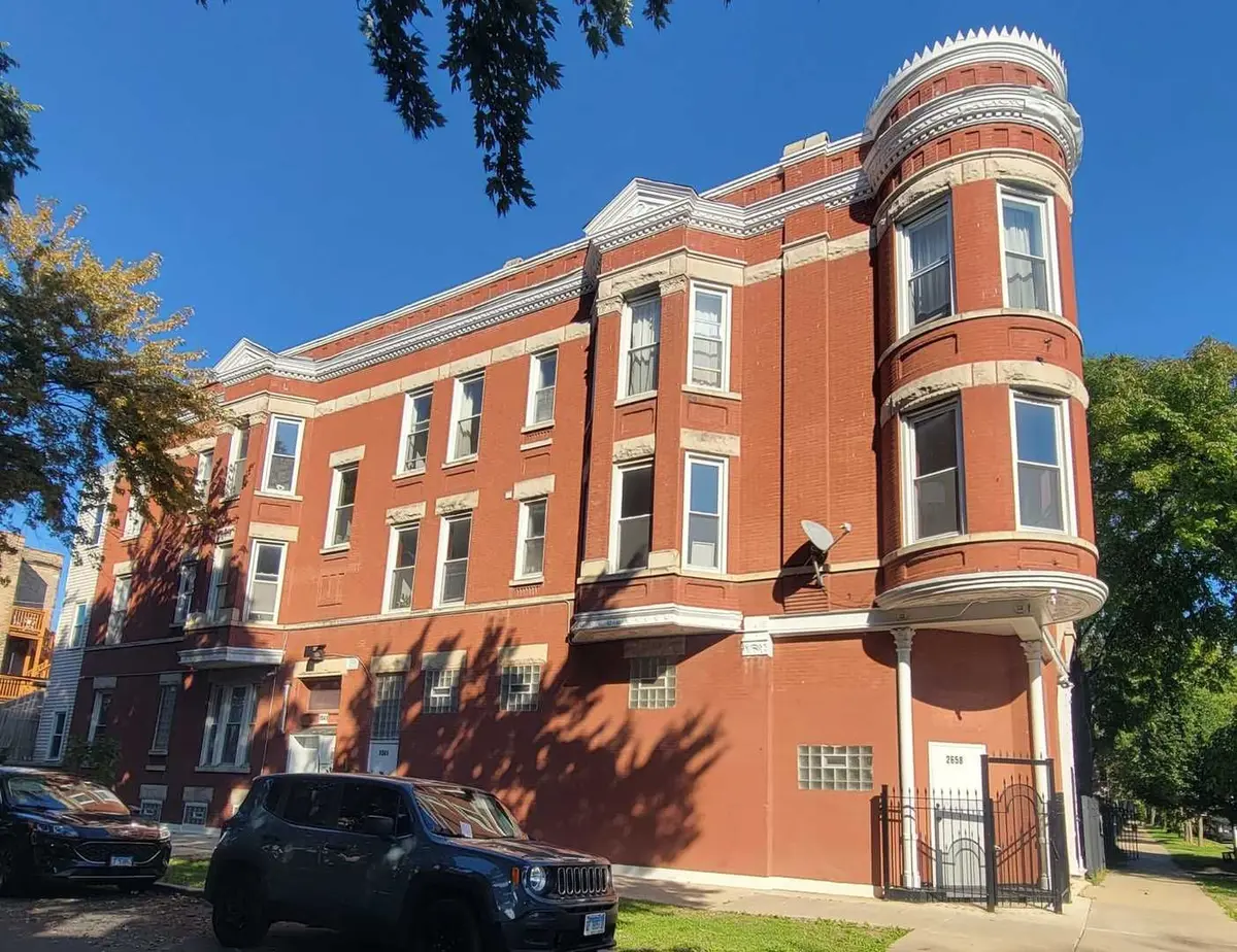 1341 N Washtenaw Avenue