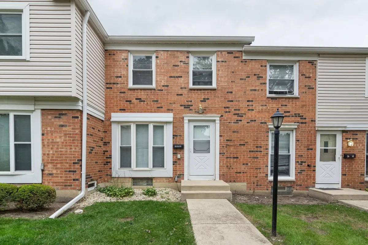 3062 KINGSTON Court