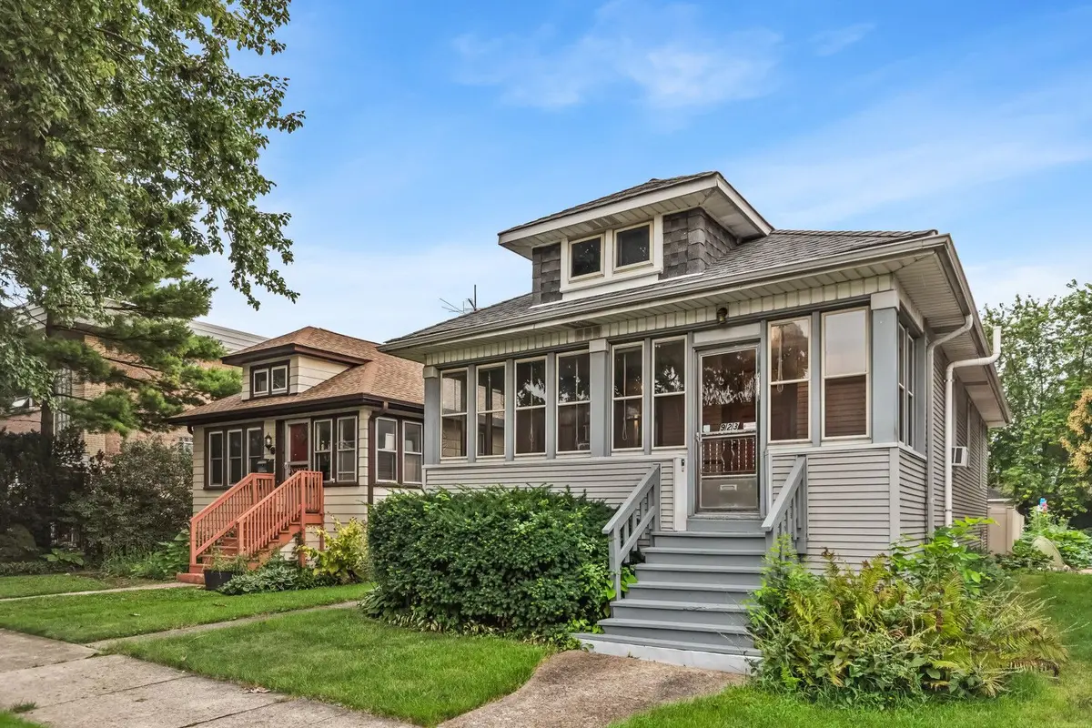 923 Dunlop Avenue