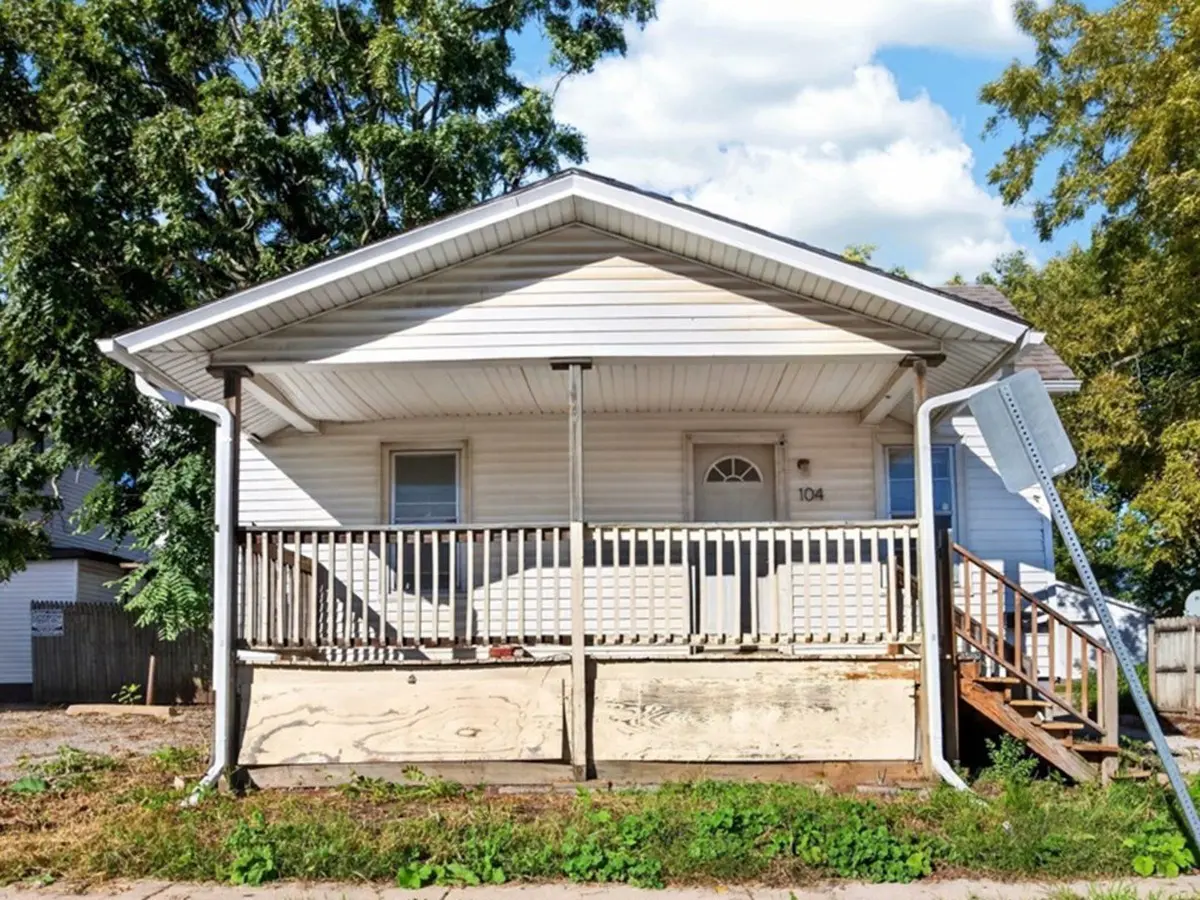 104 N Allin Street