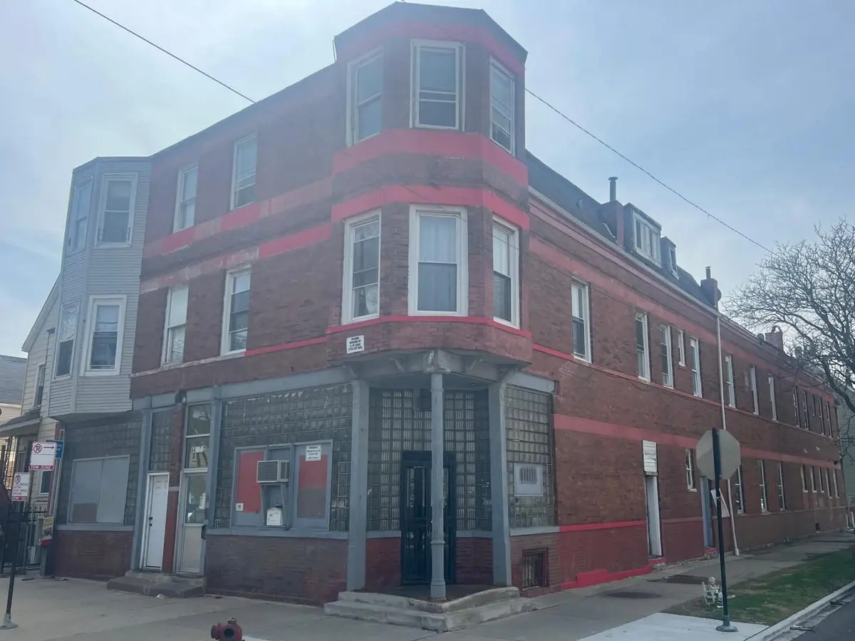 4400-4402 S HONORE Crest