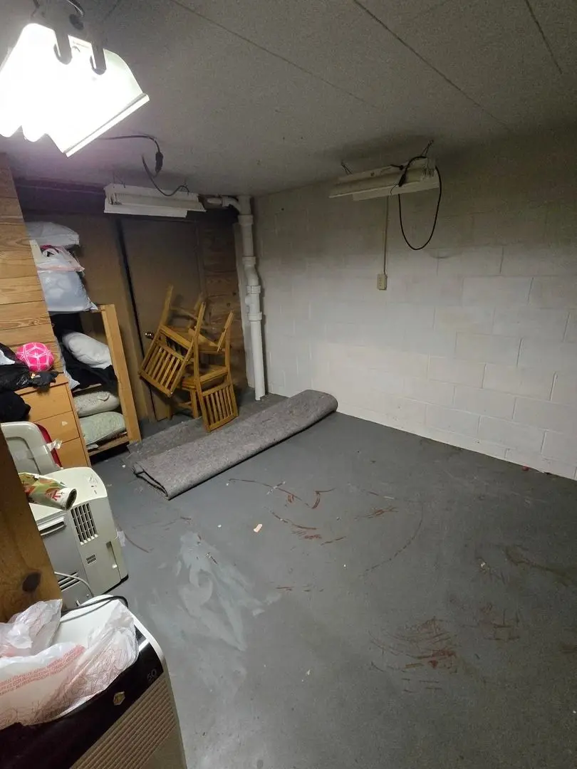 904 Hanlin Court