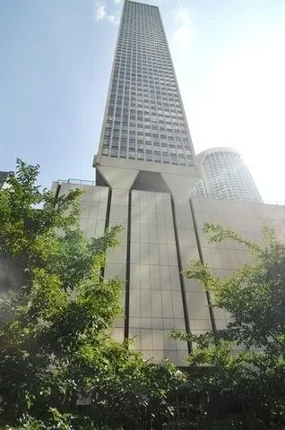 111 E Chestnut Street