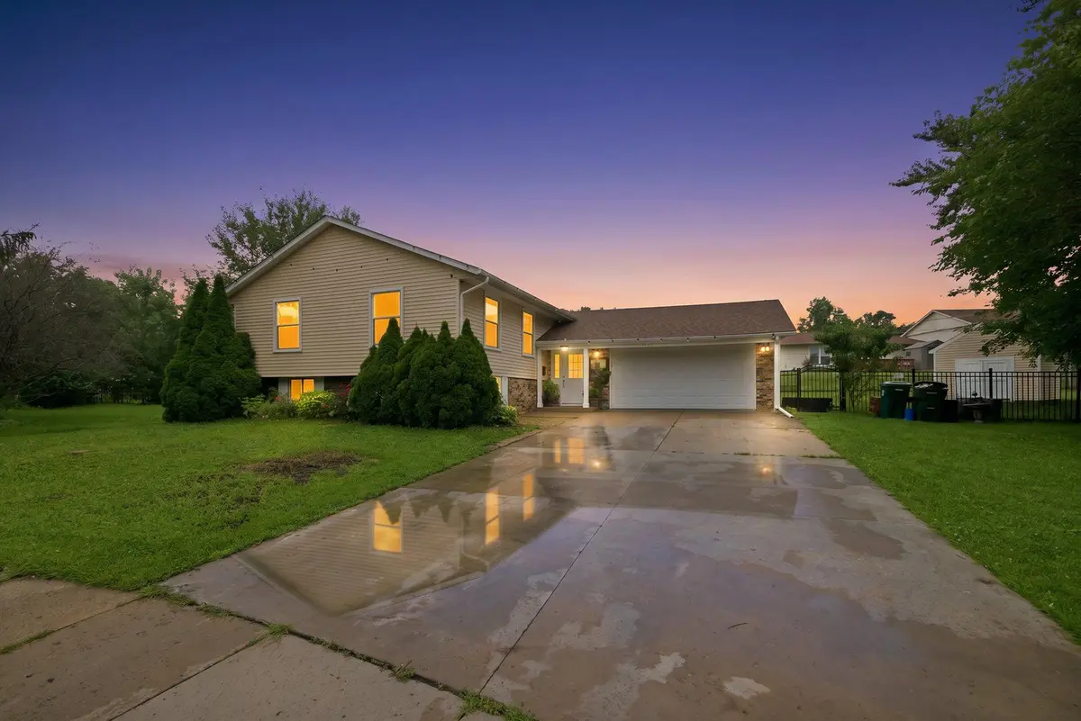 1204 Lincoln Court