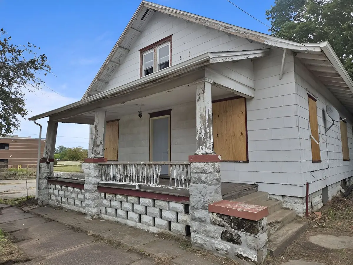 344 10th Street