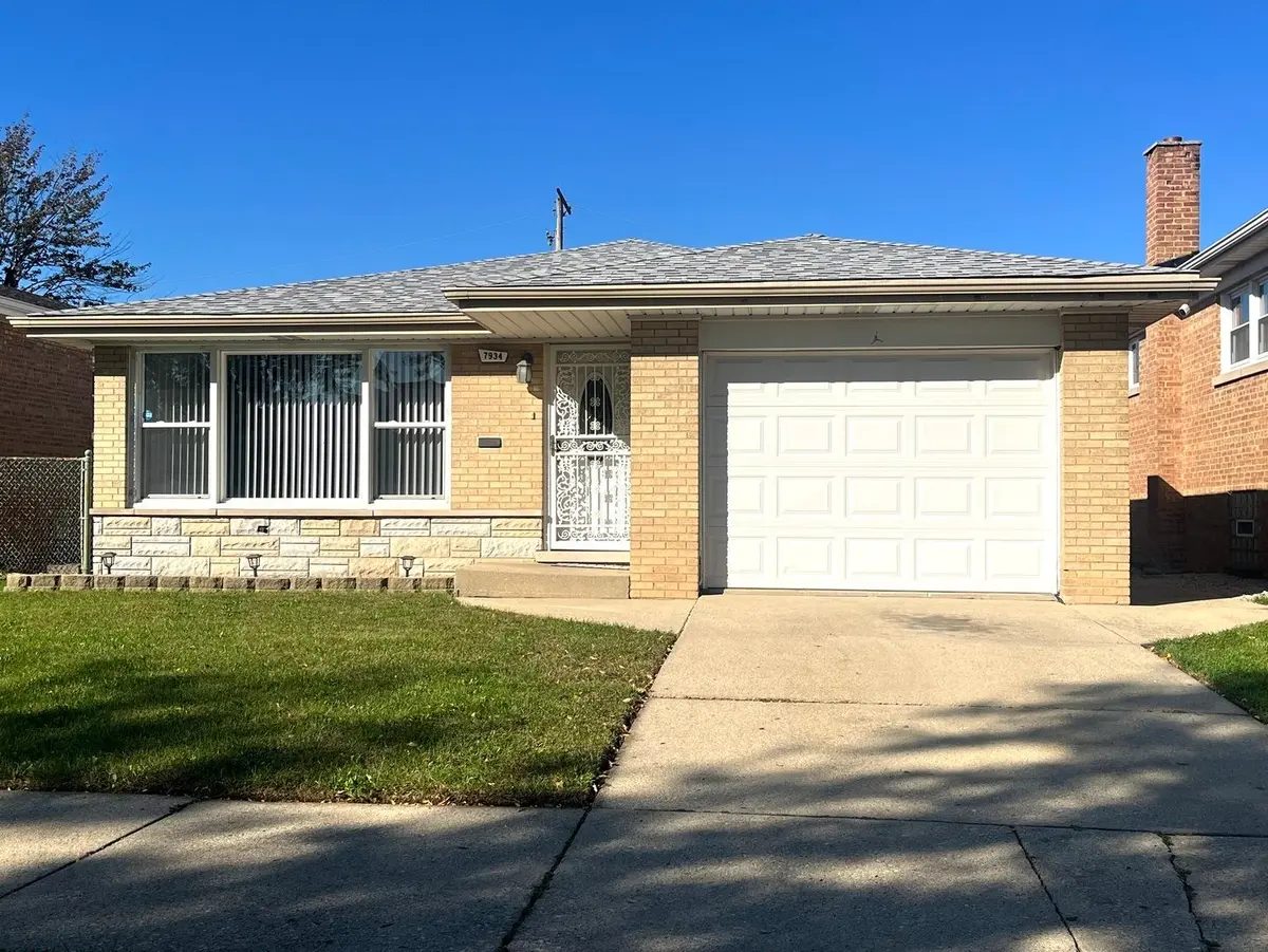 7934 S KOMENSKY Avenue