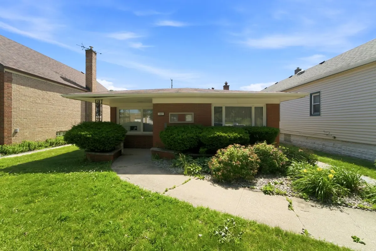 13227 S Escanaba Avenue