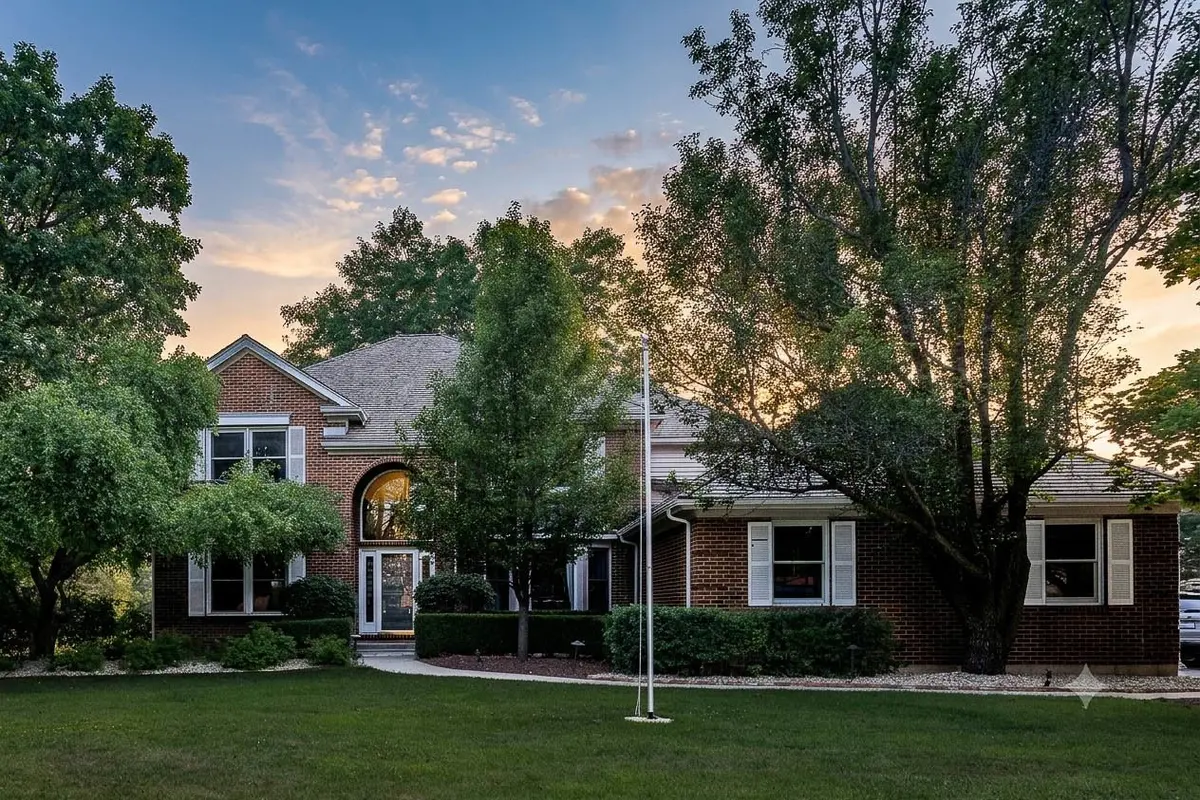 1422 Eagle Ridge Drive