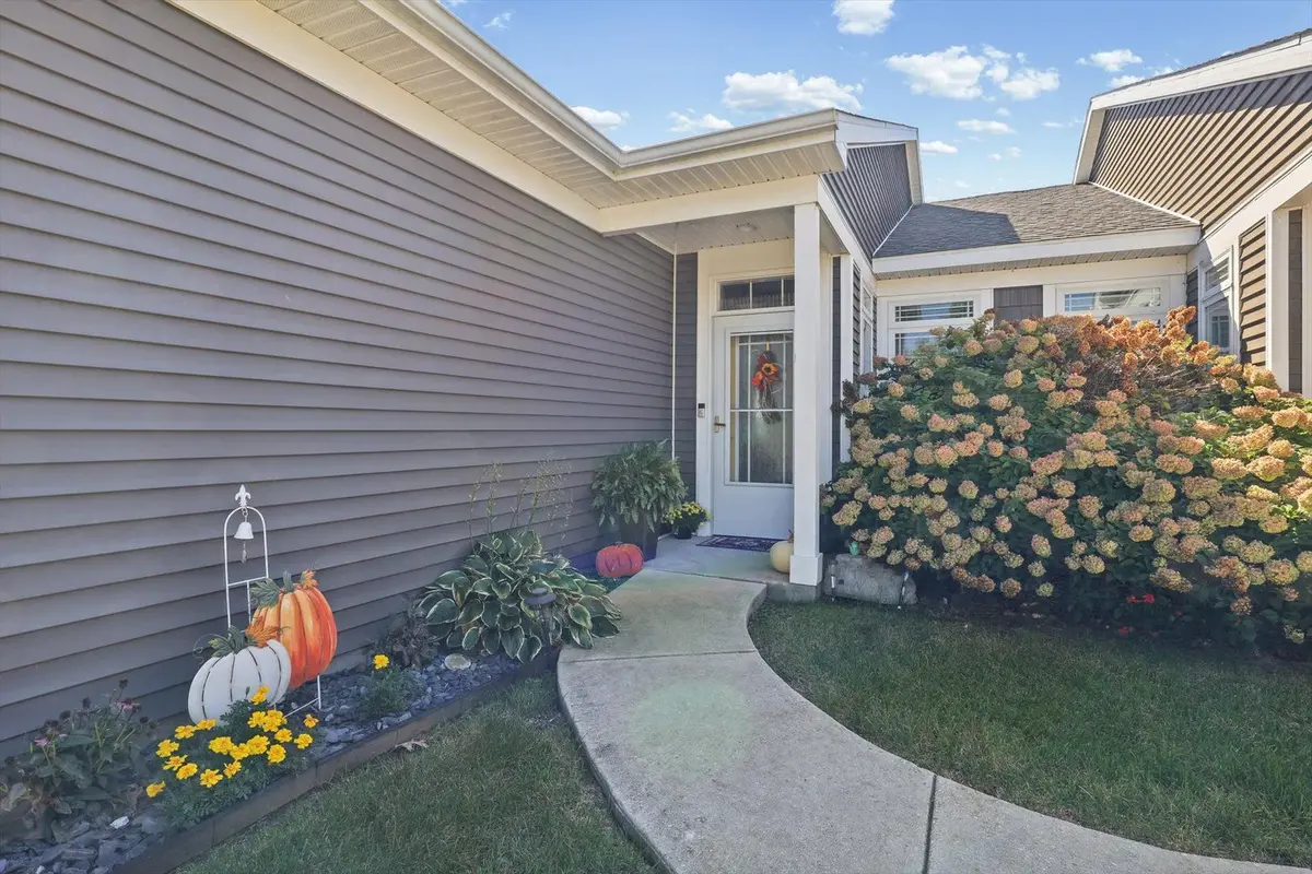 3013 E Stillwater Landing