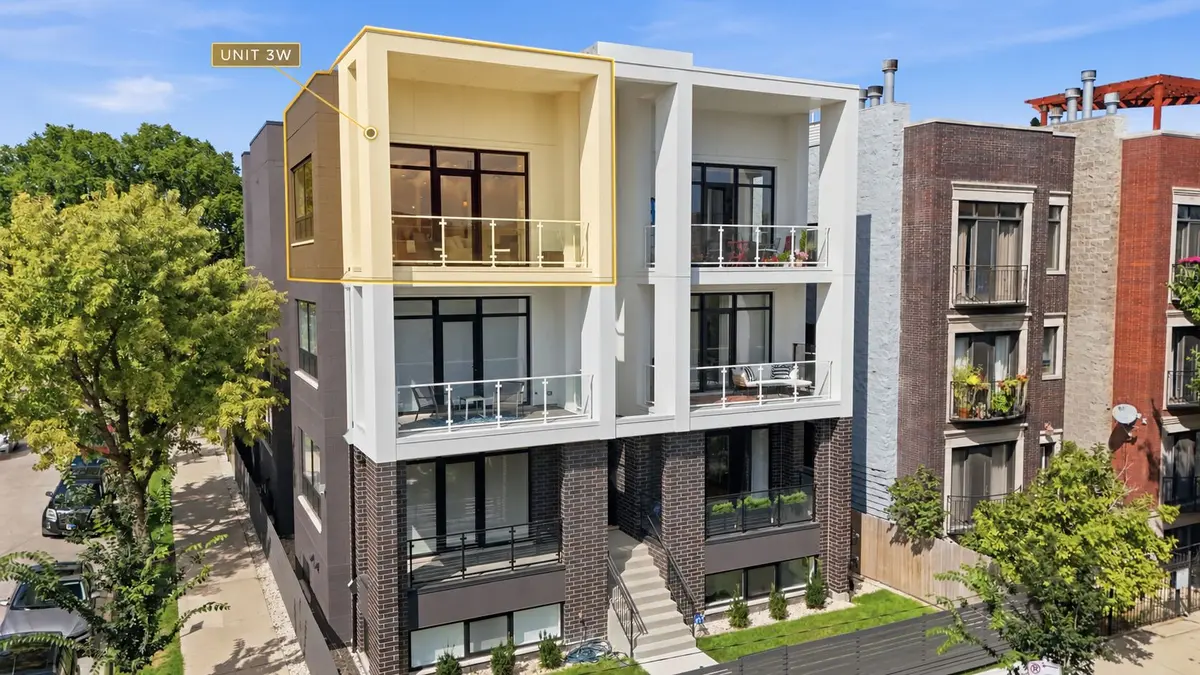 2456 W Cortez Street