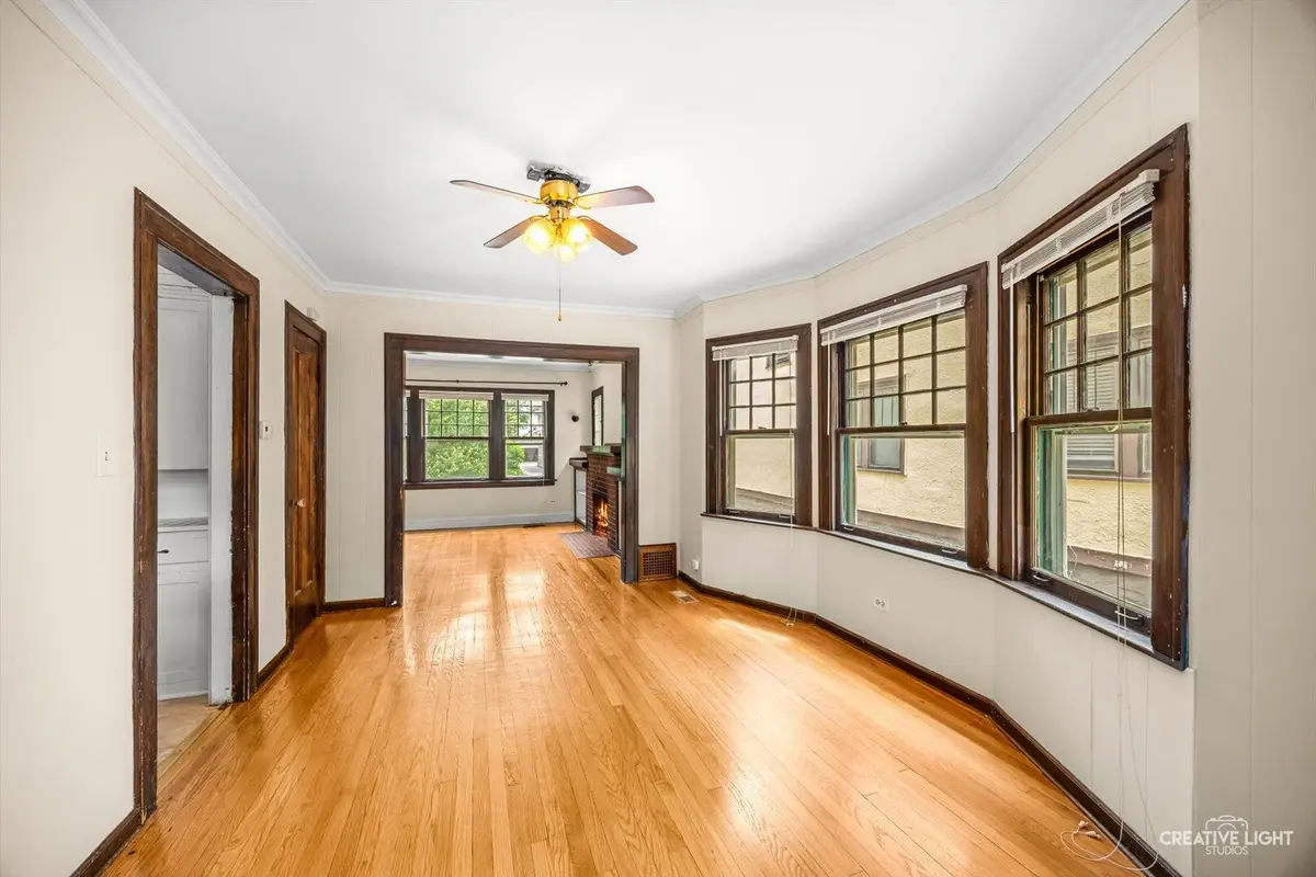 44 N Spring Avenue