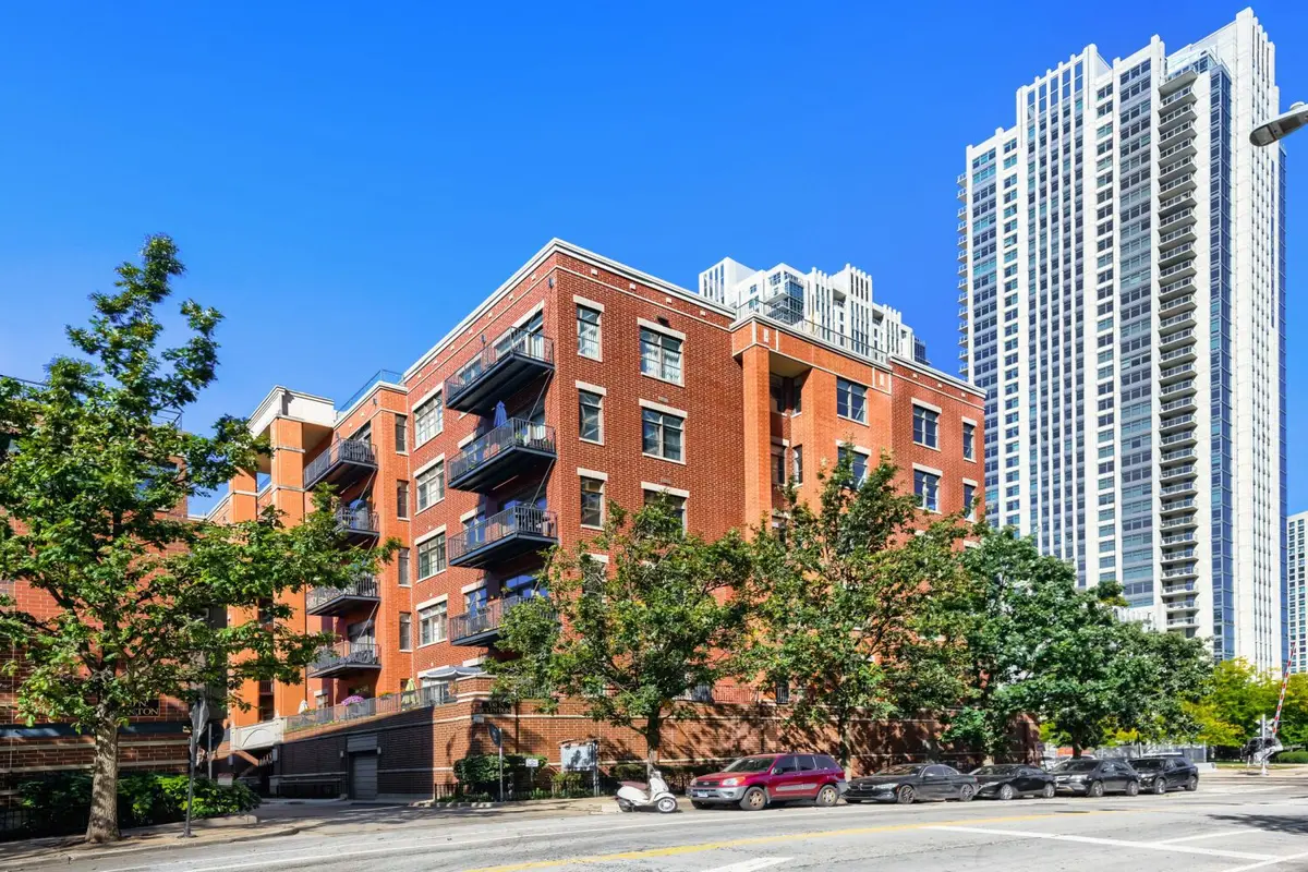 330 N Clinton Street