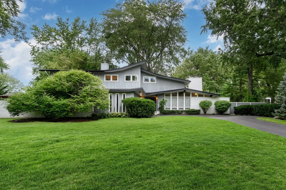 695 Ivy Lane